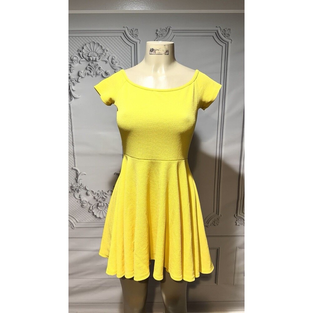 Joyce Leslie Womens Size M
